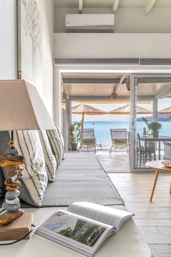 Pallas Seaside 1 Атина Екстериор снимка